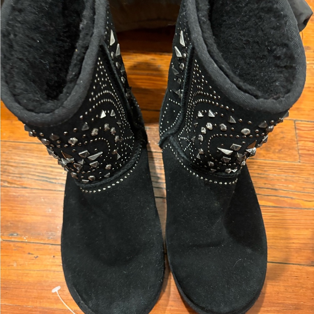 Ugg Boots - image 5